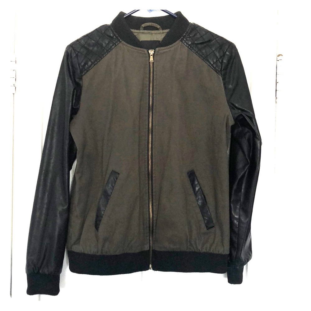 Bomber jacket